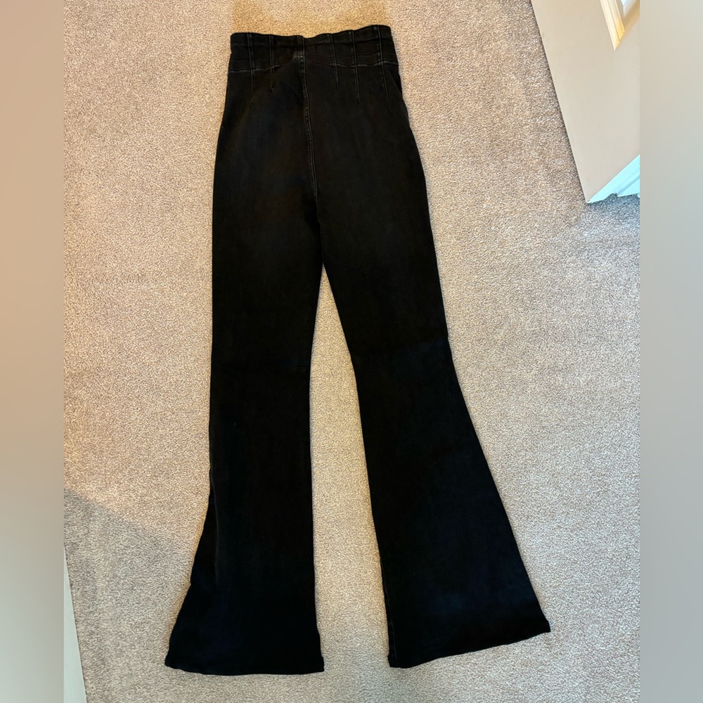 We the Free high rise flare leg. Short Length.